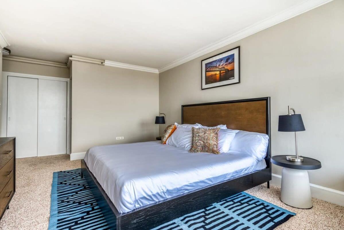 Cozysuites 800 Tower 2Br With Gym! 26 Louisville Eksteriør bilde