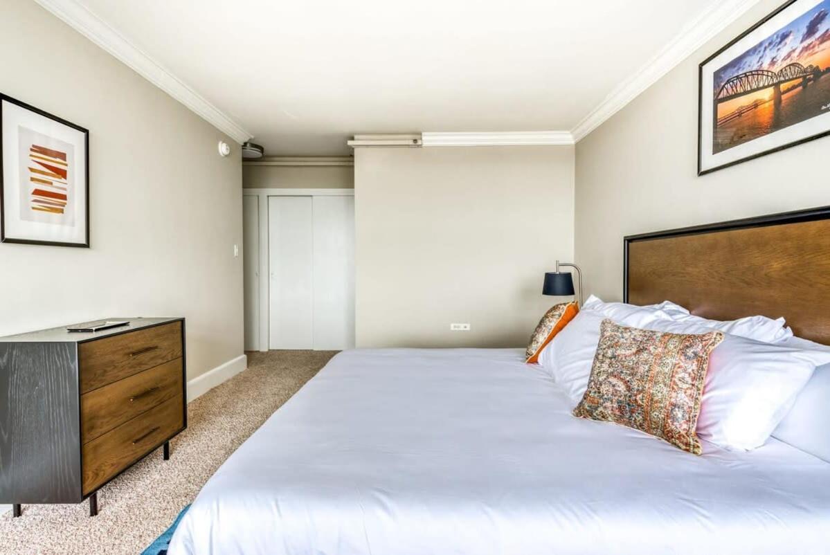 Cozysuites 800 Tower 2Br With Gym! 26 Louisville Eksteriør bilde